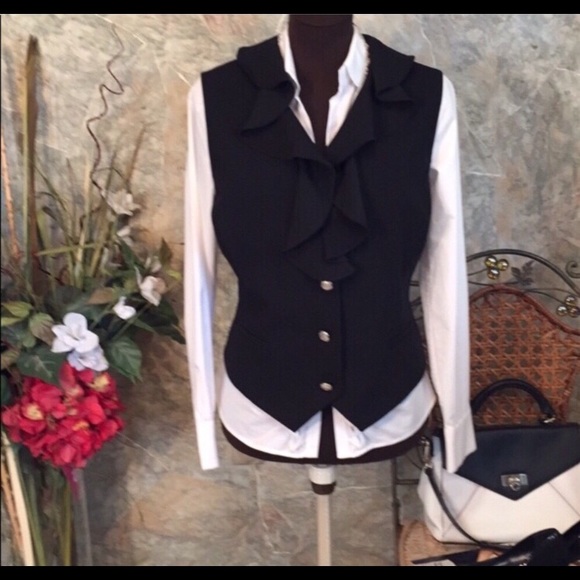 COPY - Ralph Lauren 🌹stunning executive ruffle suit vest - Picture 13 of 16